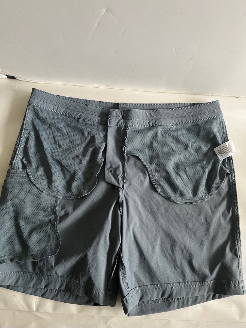 Eddie Bauer Women’s Grey Shorts size 12 - Picture 13 of 14